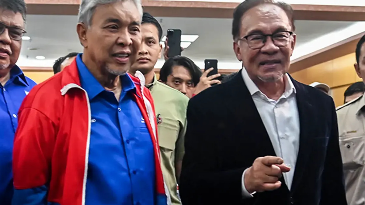 Tensions Between Anwar and Zahid Reach Breaking Point Over Negeri Sembilan Alliance