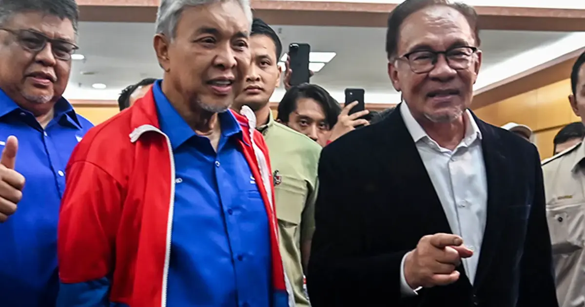 Tensions Between Anwar and Zahid Reach Breaking Point Over Negeri Sembilan Alliance