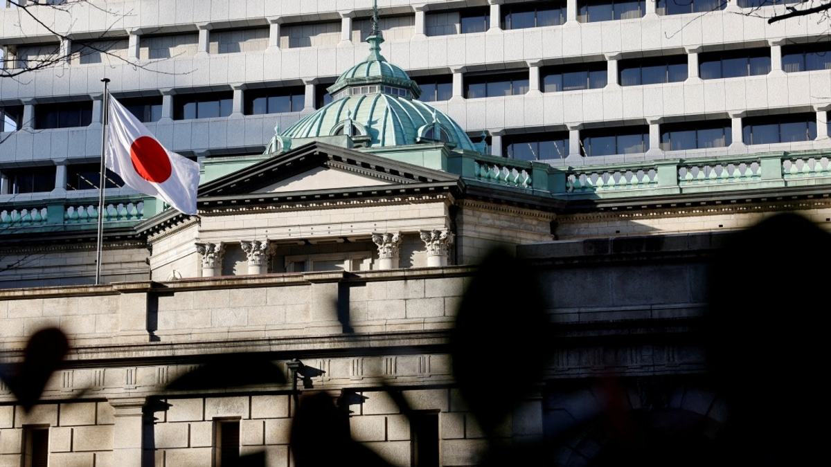 Japan's New Flag Desecration Law Sparks Global Debate on Nationalism and Free Speech