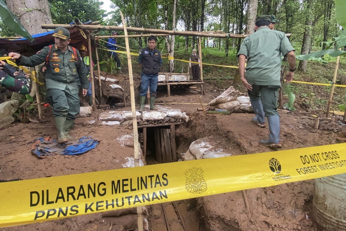 Indonesia charges 24 foreigners in major Maluku illegal mining bust