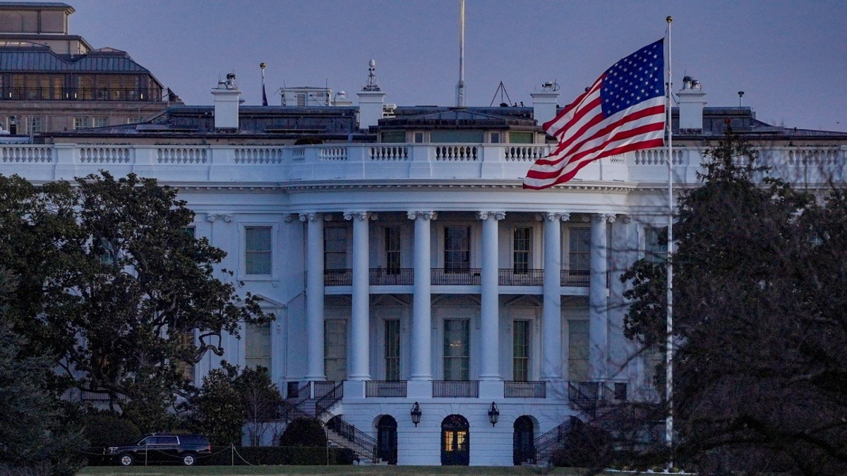 US Secret Service Grapples with Unprecedented Threat Level Against Trump and Other Protectees