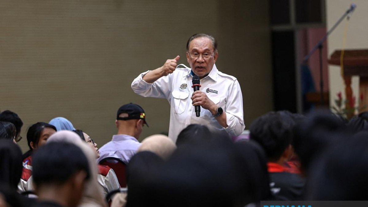 Merit and Need Both Key to Matriculation Access, Says PM Anwar