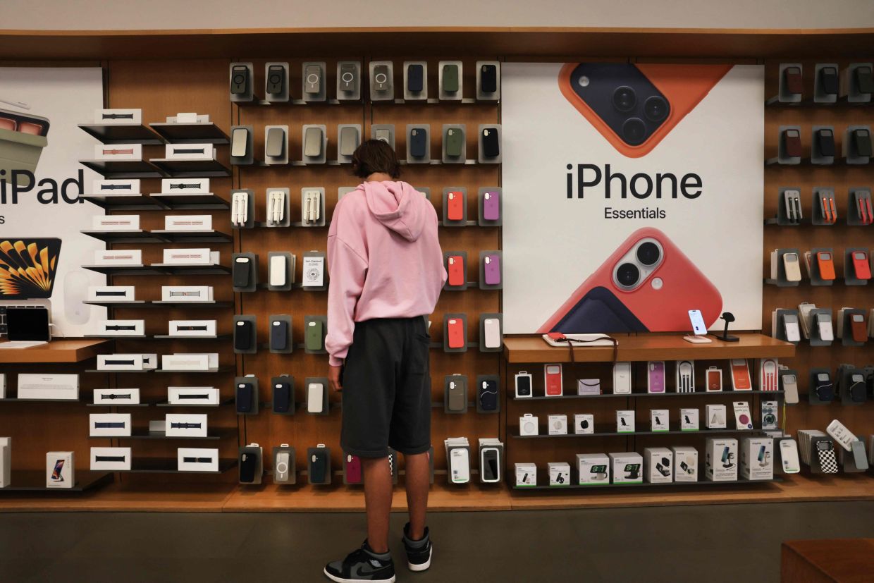 Apple and OpenAI's Escalating Trade Secrets Dispute Heads to October Hearing