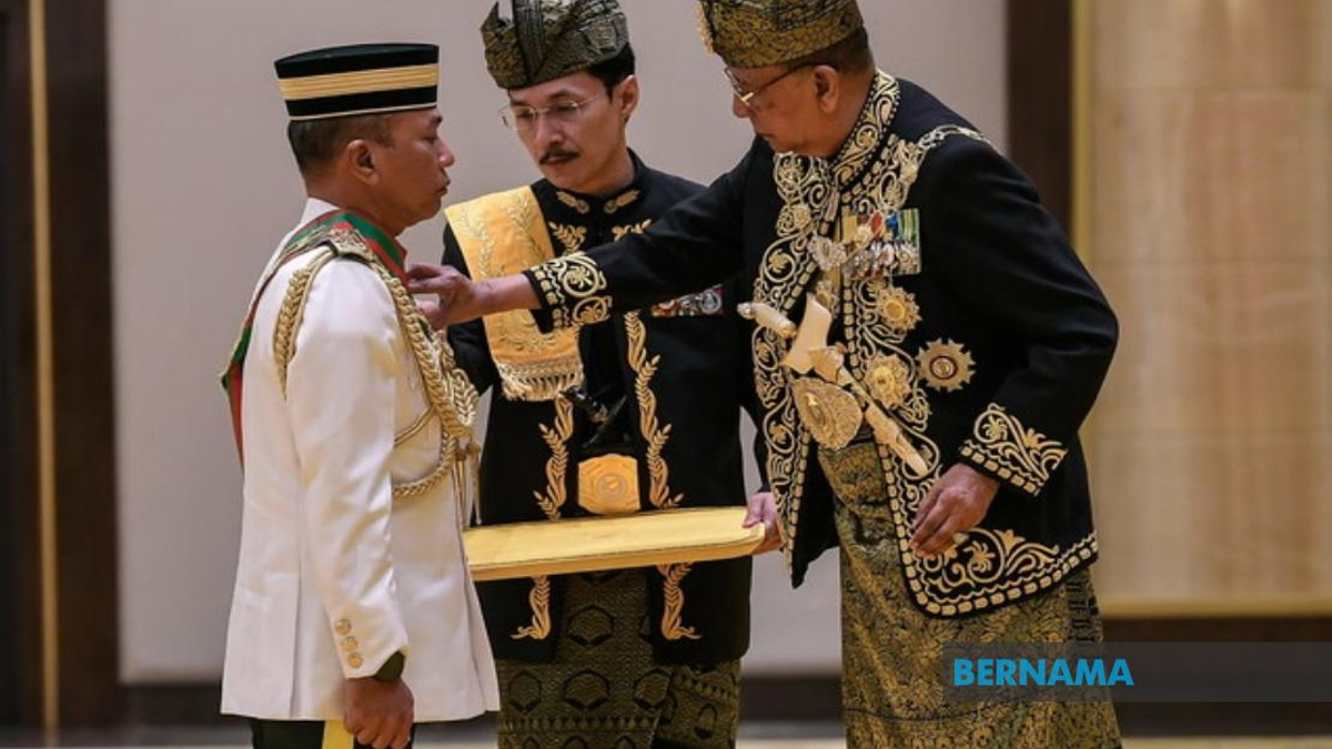 Defence Chief and Police Chief Honoured at Kedah Sultan's 84th Birthday Celebration