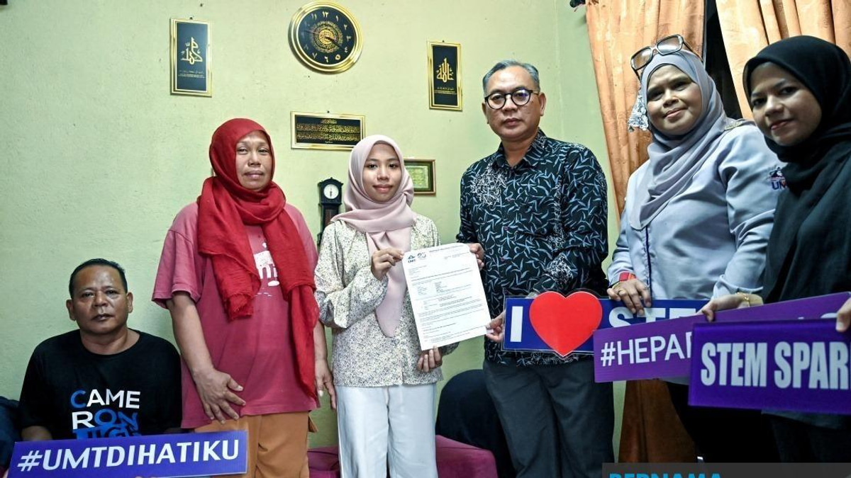 UMT Steps In To Support Teen From Struggling Family To Pursue University Studies