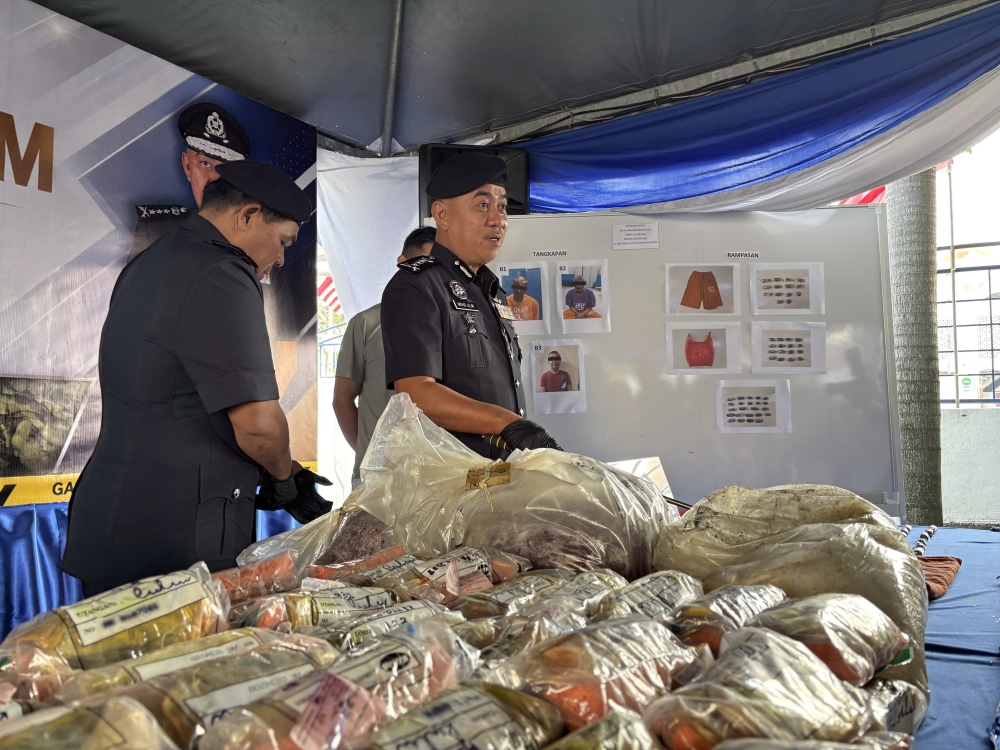 Police Constable Among Three Arrested After Drugs Seized Inside Lumut Police Cell