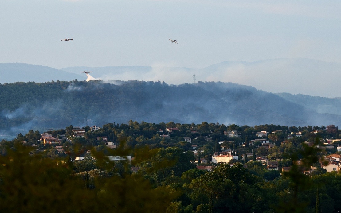 France Battles Record Wildfire Season as Nearly 40,000 Hectares Burn in 2026