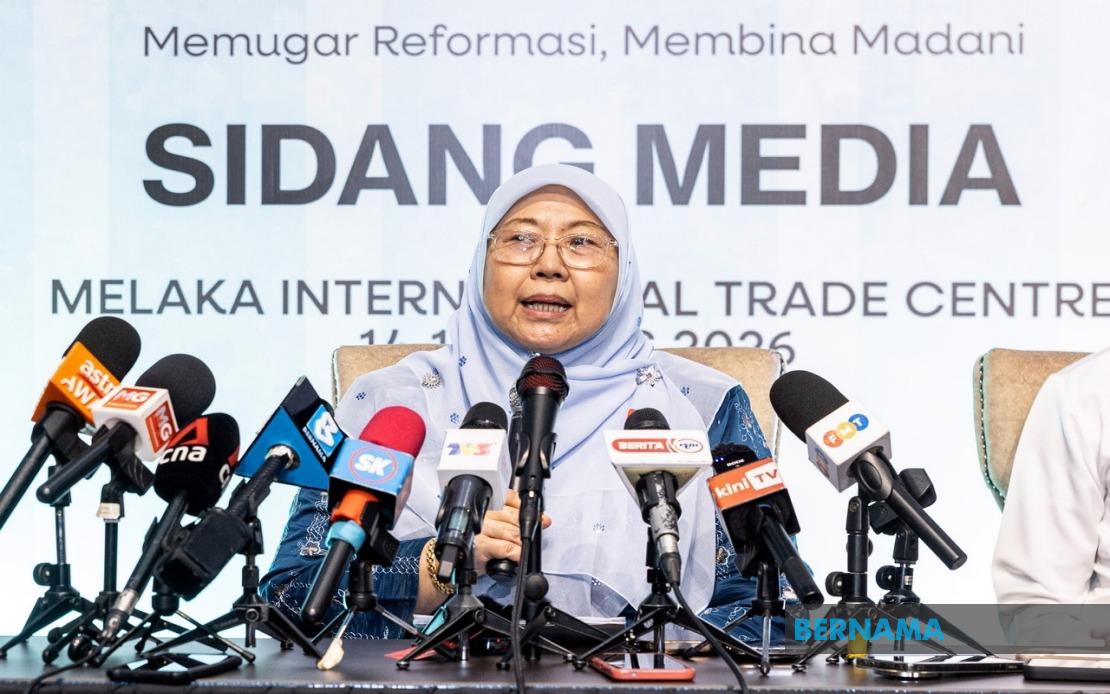 PKR Places No Deadline on Nurul Izzah's Academic Leave, Welcomes Her Return When Ready