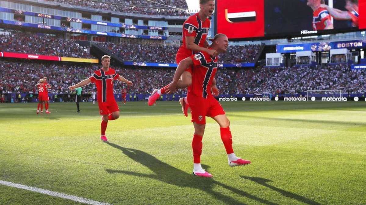 Haaland announces World Cup arrival with double as Norway overwhelm Iraq
