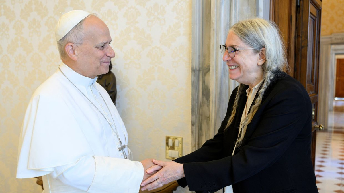Patti Smith's Vatican Encounter: How a Rock Legend Found Common Ground with Pope Leo XIV