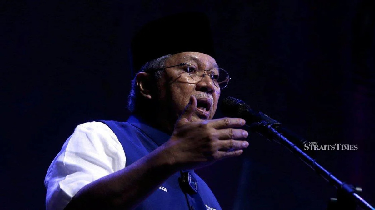 Annuar calls for restraint in Bersatu as Perikatan Nasional strains worsen