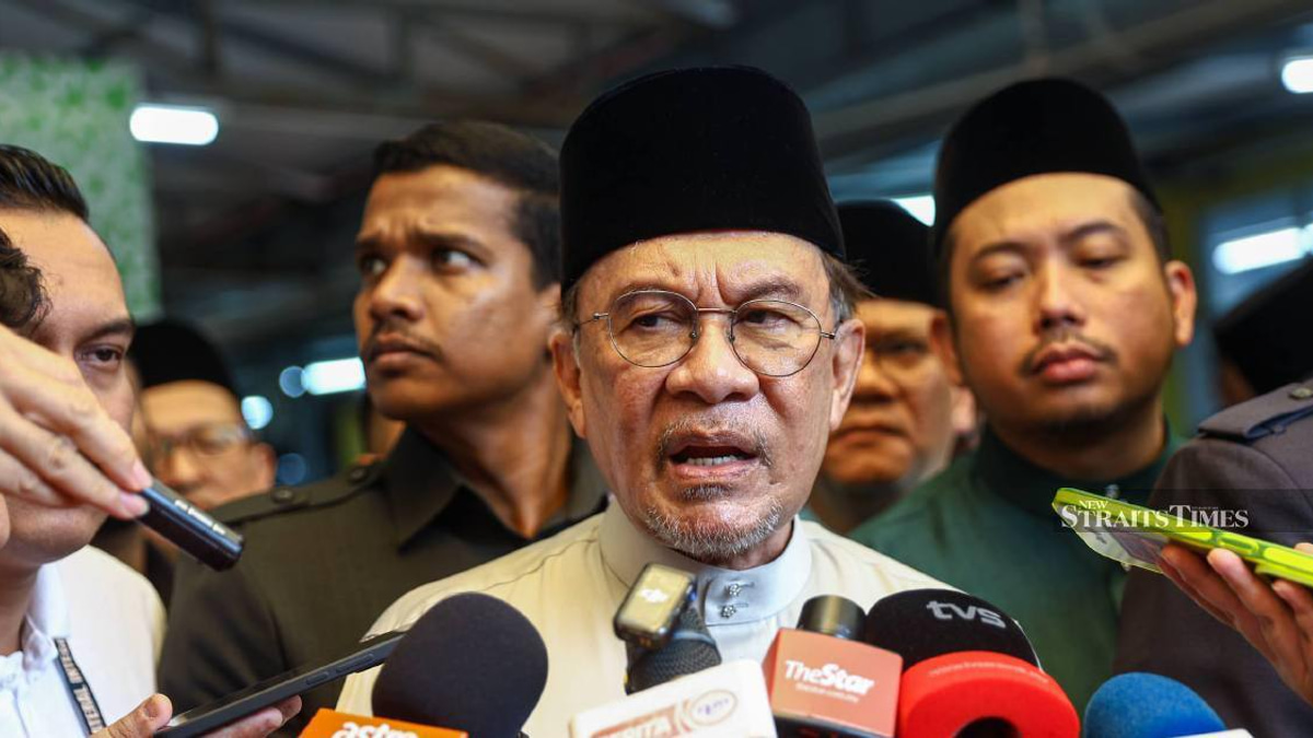 Only Agong Can Revoke Azam Baki's NFCC Post, Says Anwar