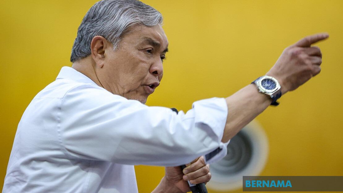 Ahmad Zahid Pushes Formal Political Education for University Student Leaders