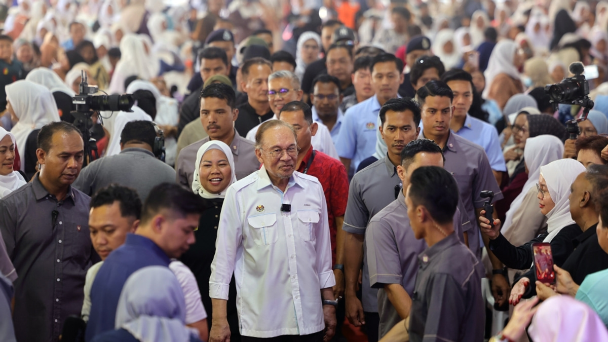 Anwar Scrutinises Tabung Haji 13-Month Bonus as Potential Breach of Fiduciary Duty