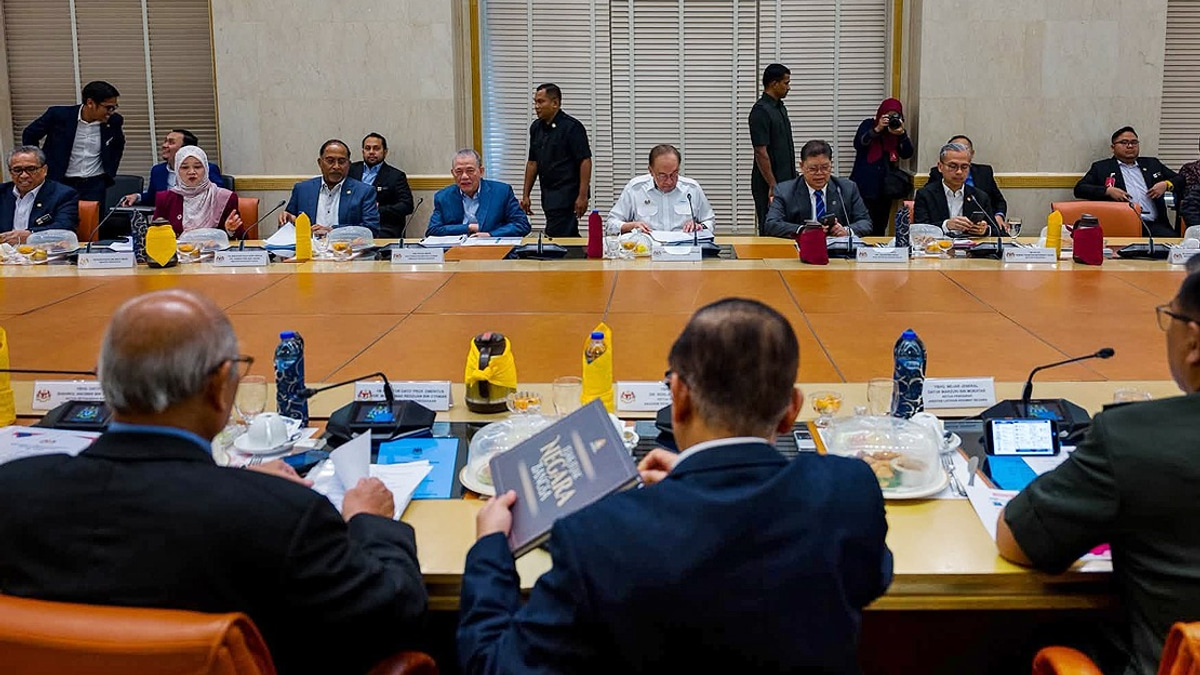PM Anwar: Nurturing National Values Essential to Strengthening Malaysia's Identity