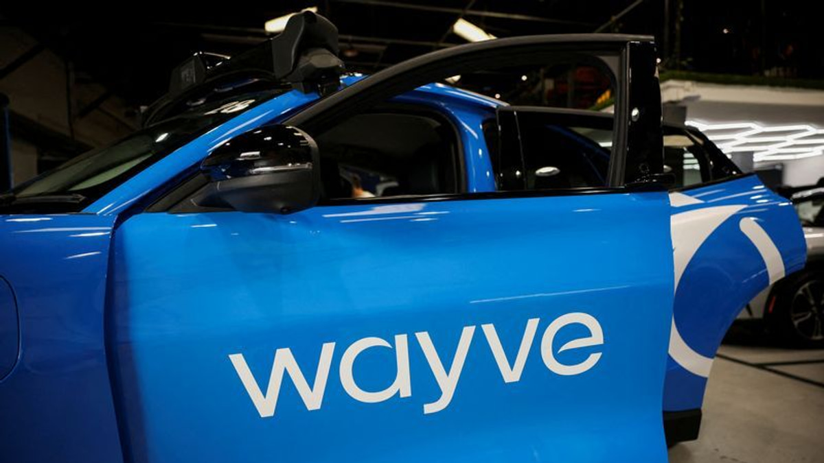 Wayve's AI-Driven Approach Reshapes Autonomous Vehicle Race, Attracting Major Automakers
