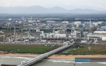 Malaysia's Push for National Petroleum Reserve Gains Urgency as Shipping Routes Face Growing Threats