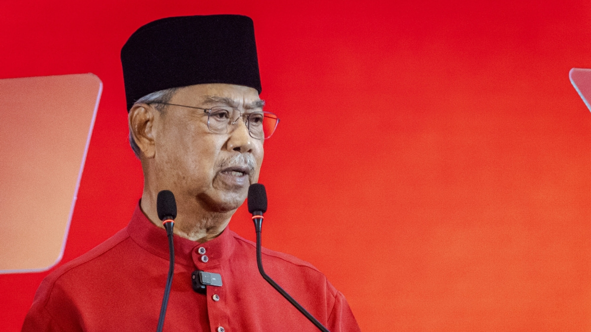 Muhyiddin Insists PAS Should Exit Perikatan Coalition, Not Bersatu
