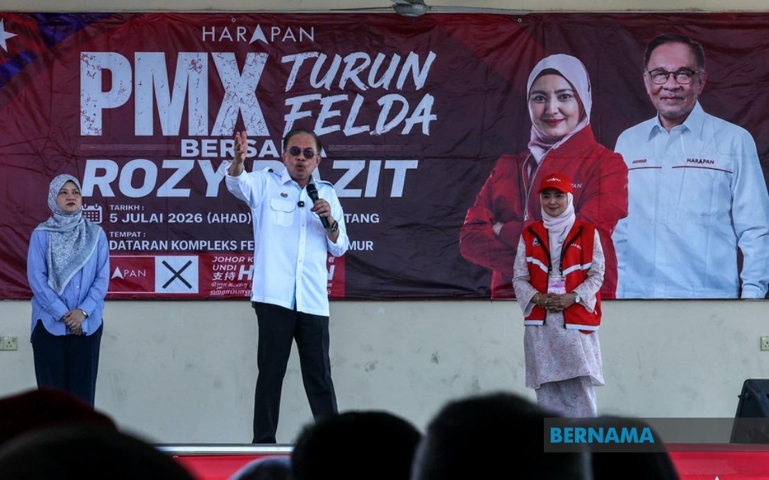 Anwar Commits to Solving FELDA Second-generation Housing Crisis