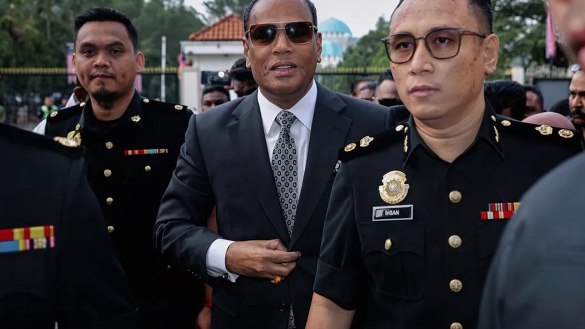 Former HR Minister Saravanan Appears at KL Court