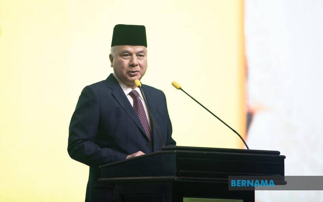 Strong Institutions and Accountable Leadership Essential for National Progress, Says Sultan Nazrin