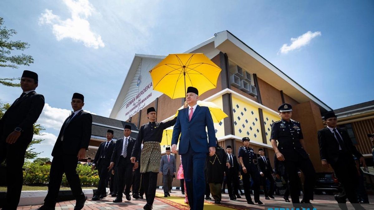 Sultan Nazrin Officially Opens Manjung's RM12.7 Million Merdeka Hall