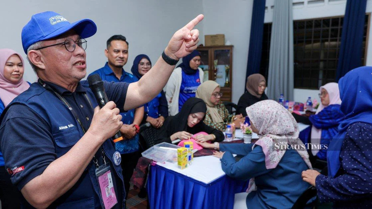 Barisan Nasional Maintains Lead in Three Johor Constituencies as Counting Progresses