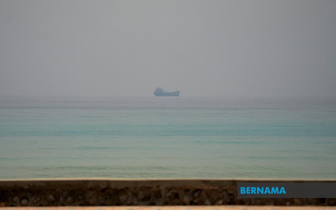 Three Oil Tankers Struck Off Oman; Crew Members Missing as Strait of Hormuz Tensions Escalate