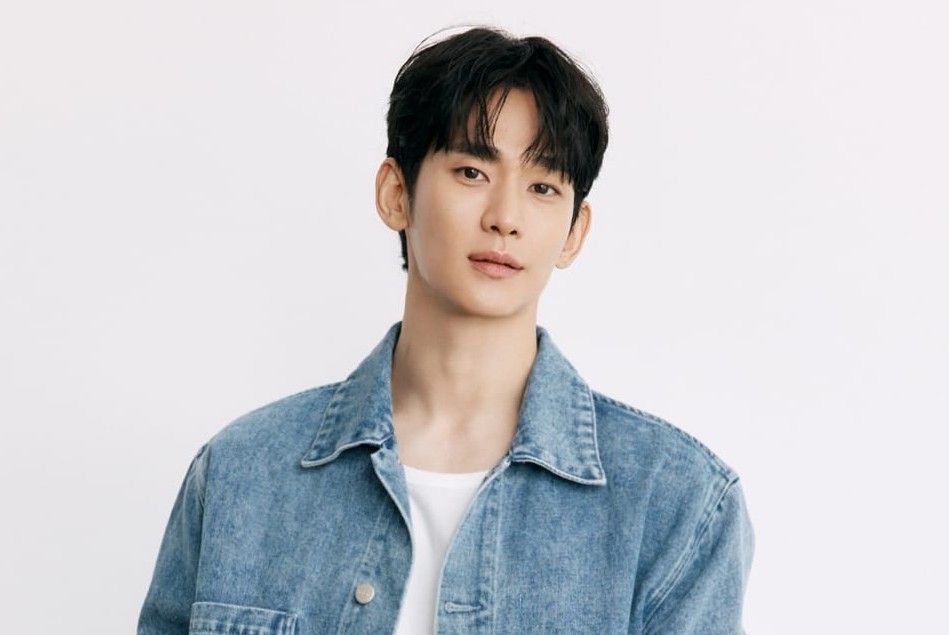 Kim Soo-hyun Emerges From Hiatus With Bench Campaign Comeback