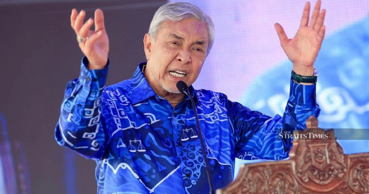Zahid urges Johor voters to avoid past missteps in state election