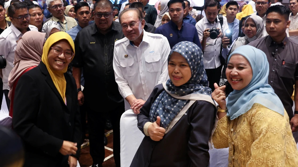 Malaysia leaps eight places in competitiveness rankings as Anwar praises civil service overhaul