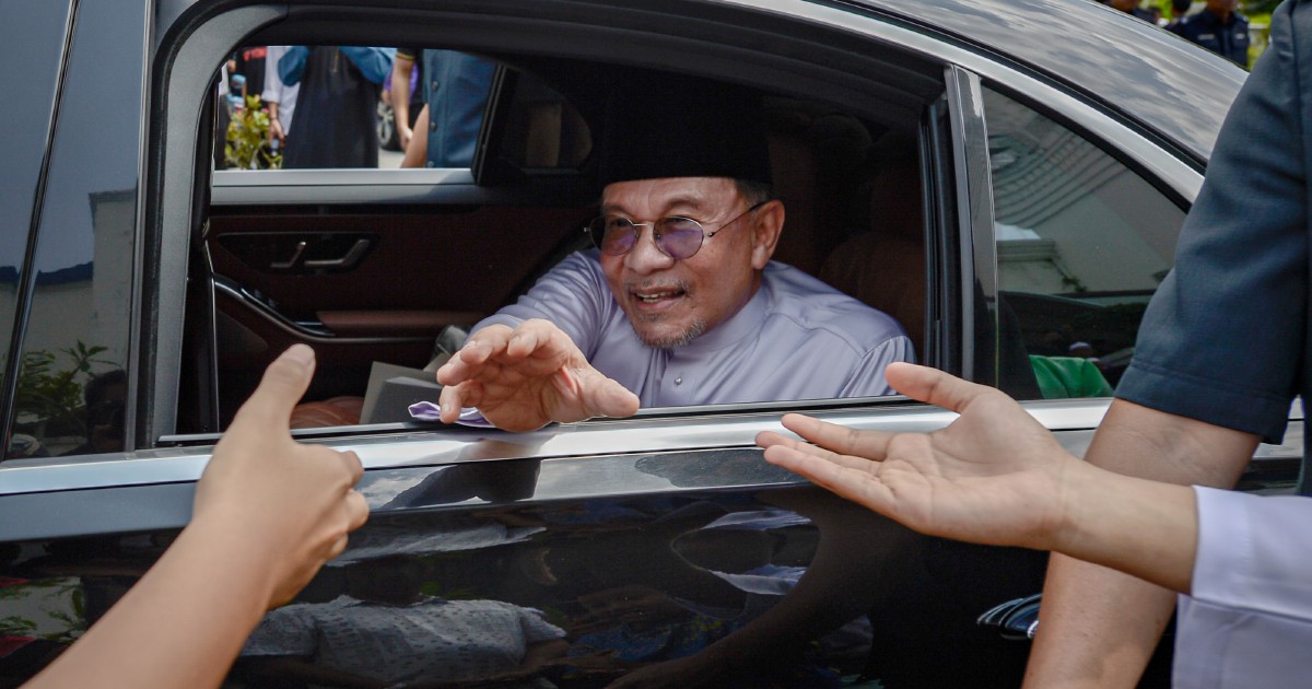 Anwar Takes Campaign Push to Negri Sembilan to Strengthen PH's State Election Drive