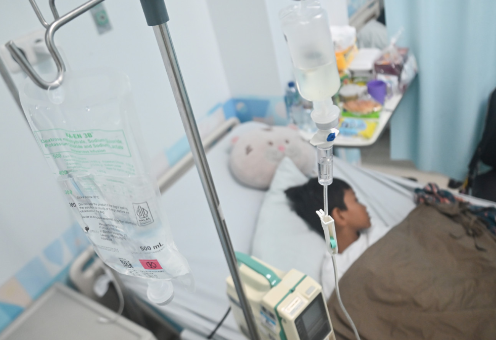 Indonesia's Free Meals Programme Plagued by Fresh Food Poisoning Cases Despite Leadership Overhaul