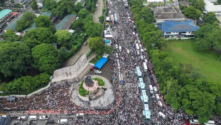 Iglesia Ni Cristo Mobilizes Thousands to Defend Senator Marcoleta Against Graft Charges