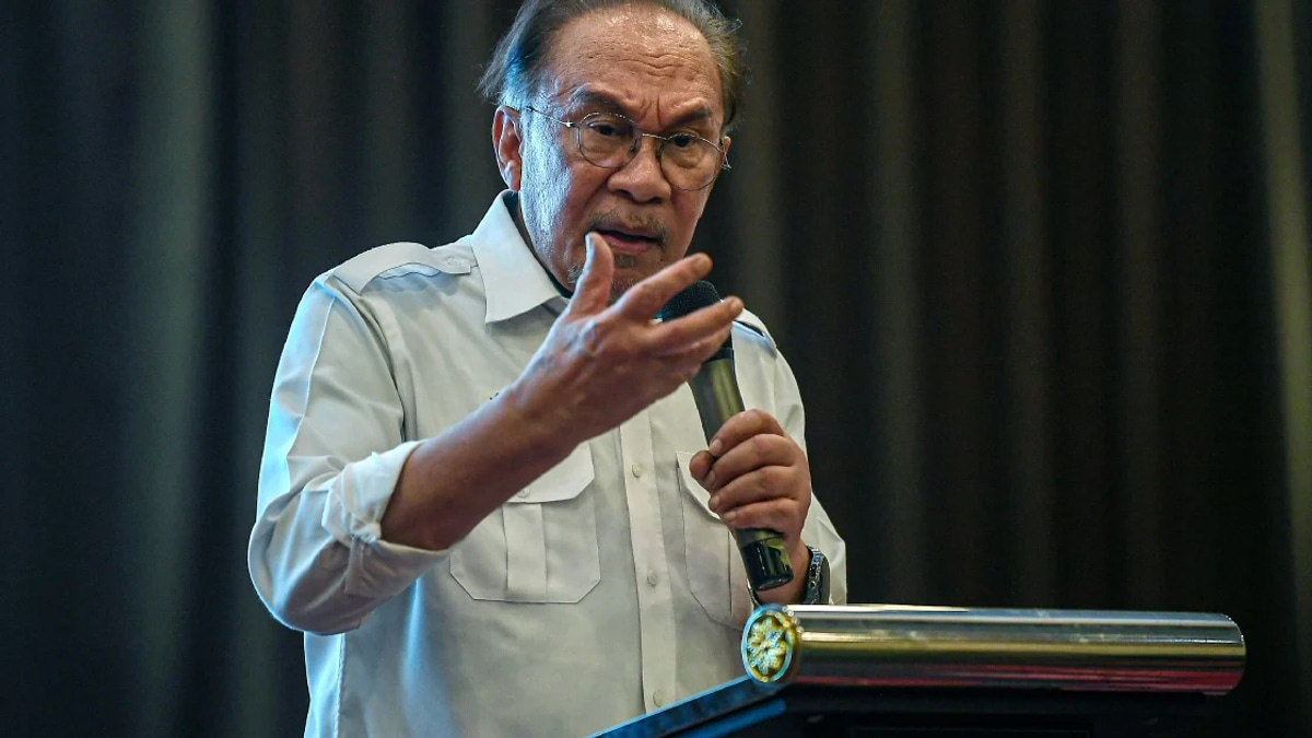 Federal Government Bears Felda's Nearly RM1 Billion Annual Debt Burden