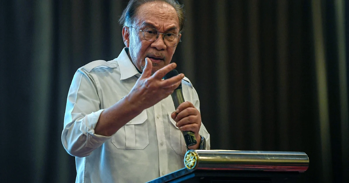 Federal Government Bears Felda's Nearly RM1 Billion Annual Debt Burden