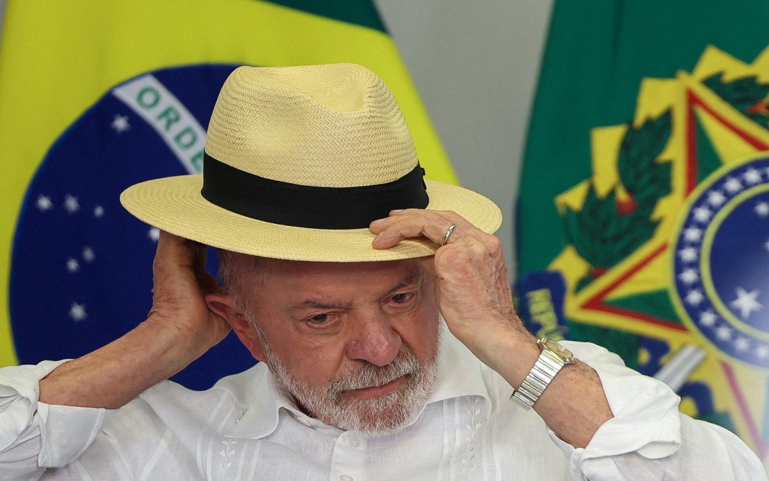 Lula Holds Narrow Edge Over Flavio Bolsonaro in Brazil's Tightening Presidential Race