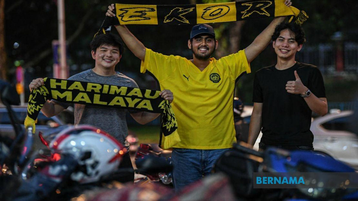 Malaysian Fans Defy Ultras Boycott to Support Harimau Malaya Against Laos