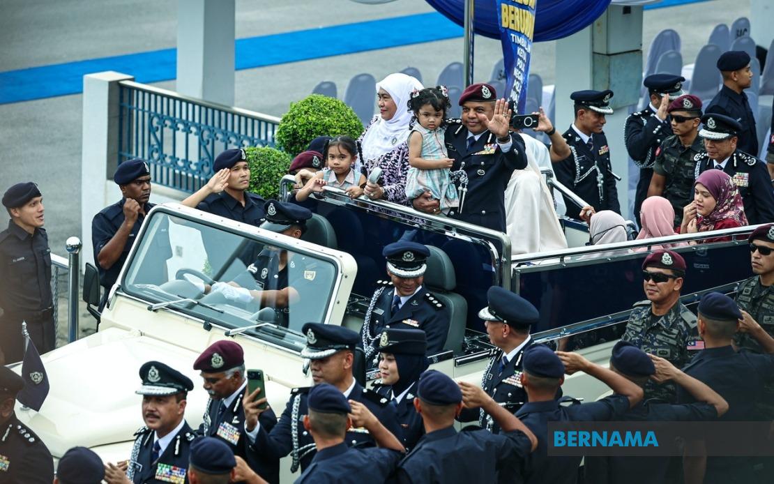 PDRM Must Enforce Law Without Favor to Gain World-Class Status, Says Retiring Deputy IGP