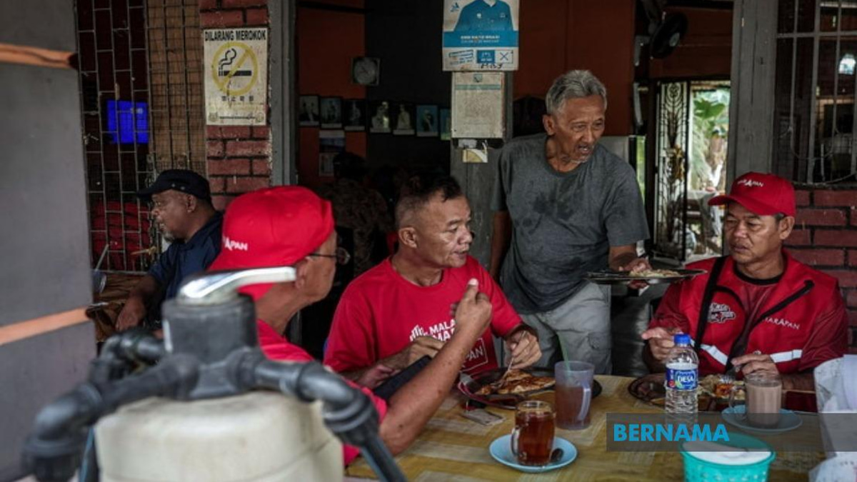 Johor Election Campaign Sparks Economic Revival for Street Vendors and Small Traders