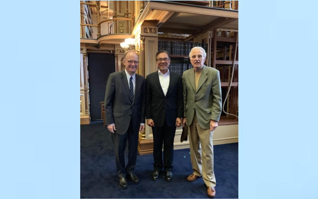 PM Anwar Pays Tribute to Pioneering Islamic Scholar John Esposito