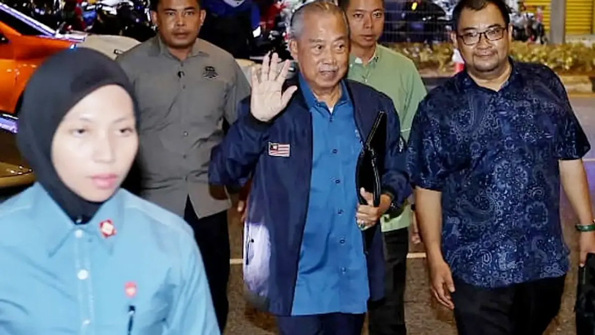 Muhyiddin Convenes Emergency Perikatan Nasional Summit After PAS Severs Ties with Bersatu