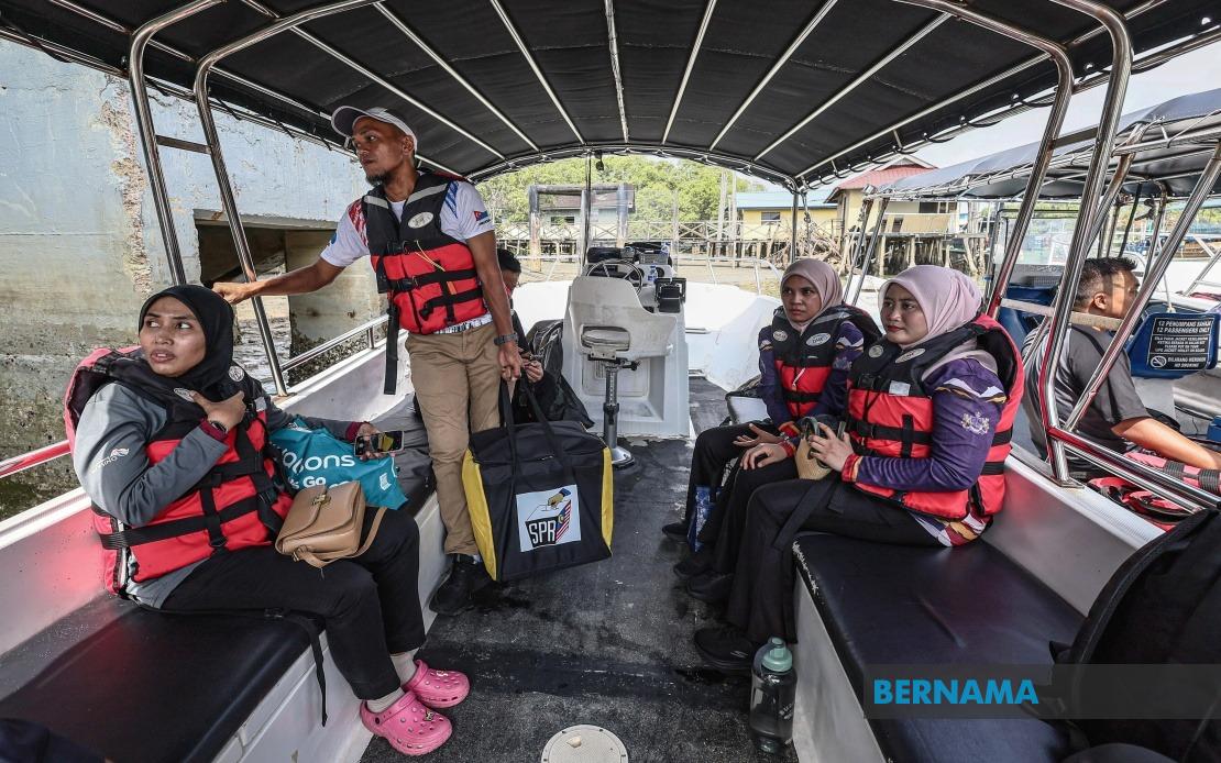 Johor State Election Sparks Economic Activity Among Small Business Operators