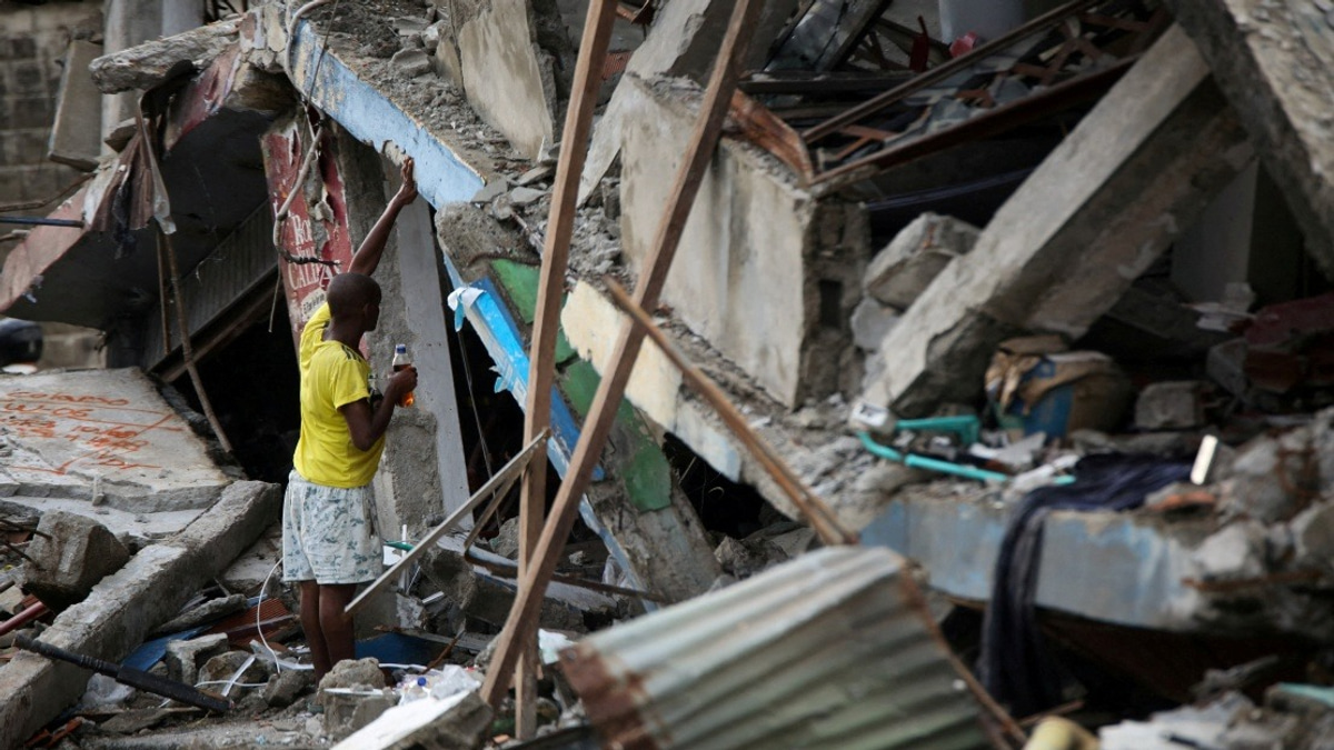 Colombia Battles Dual Crisis as Wildfires Rage Across Nation Following Devastating Earthquake