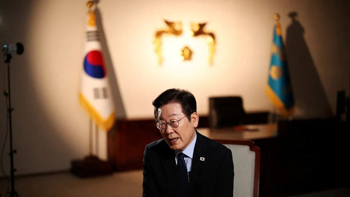 South Korea's Lee Jae Myung backs four-year presidency with re-election option