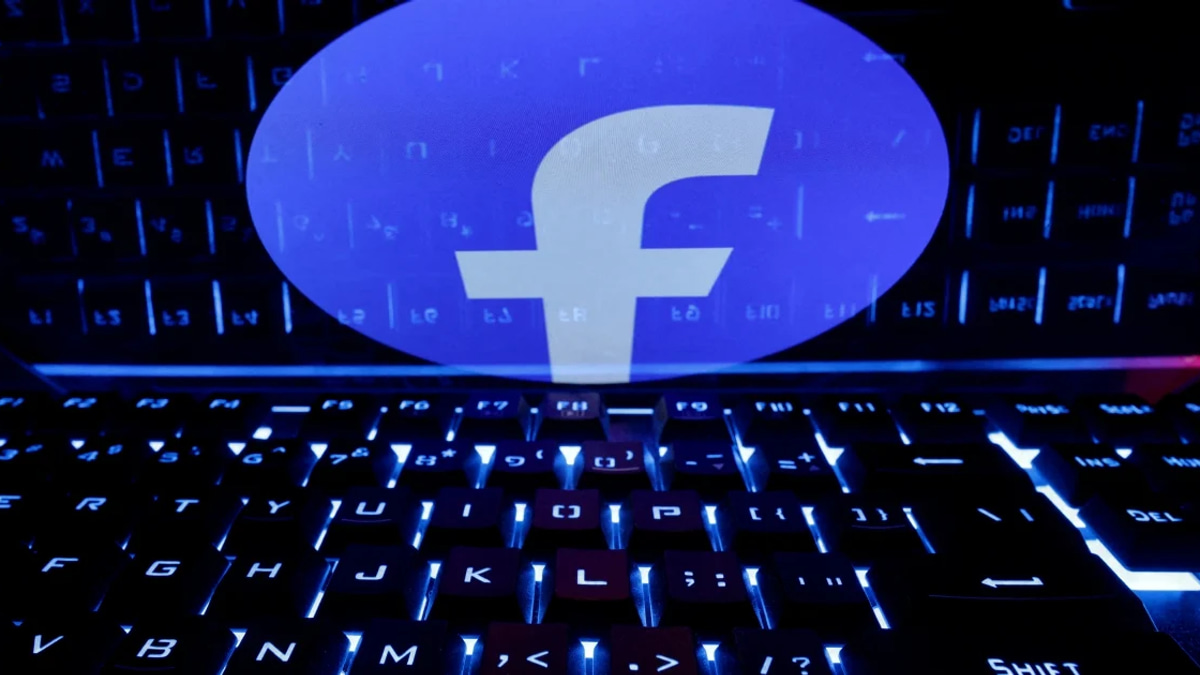 Thai Court Jails Man for Facebook Comment on Monarchy in 18-Month Sentence