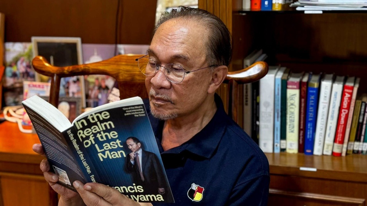 PM Anwar Ibrahim Discharged After Hernia Surgery