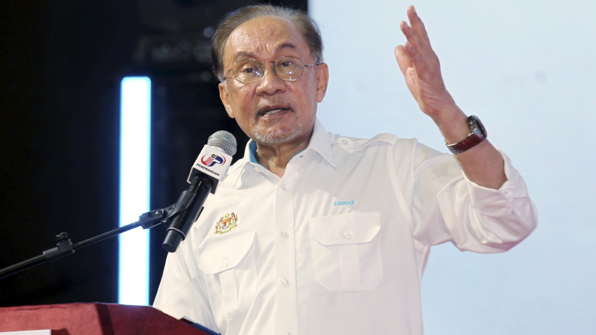 MACC investigation into KWAP's RM163.4m eFishery investment must proceed, says Anwar despite preliminary findings