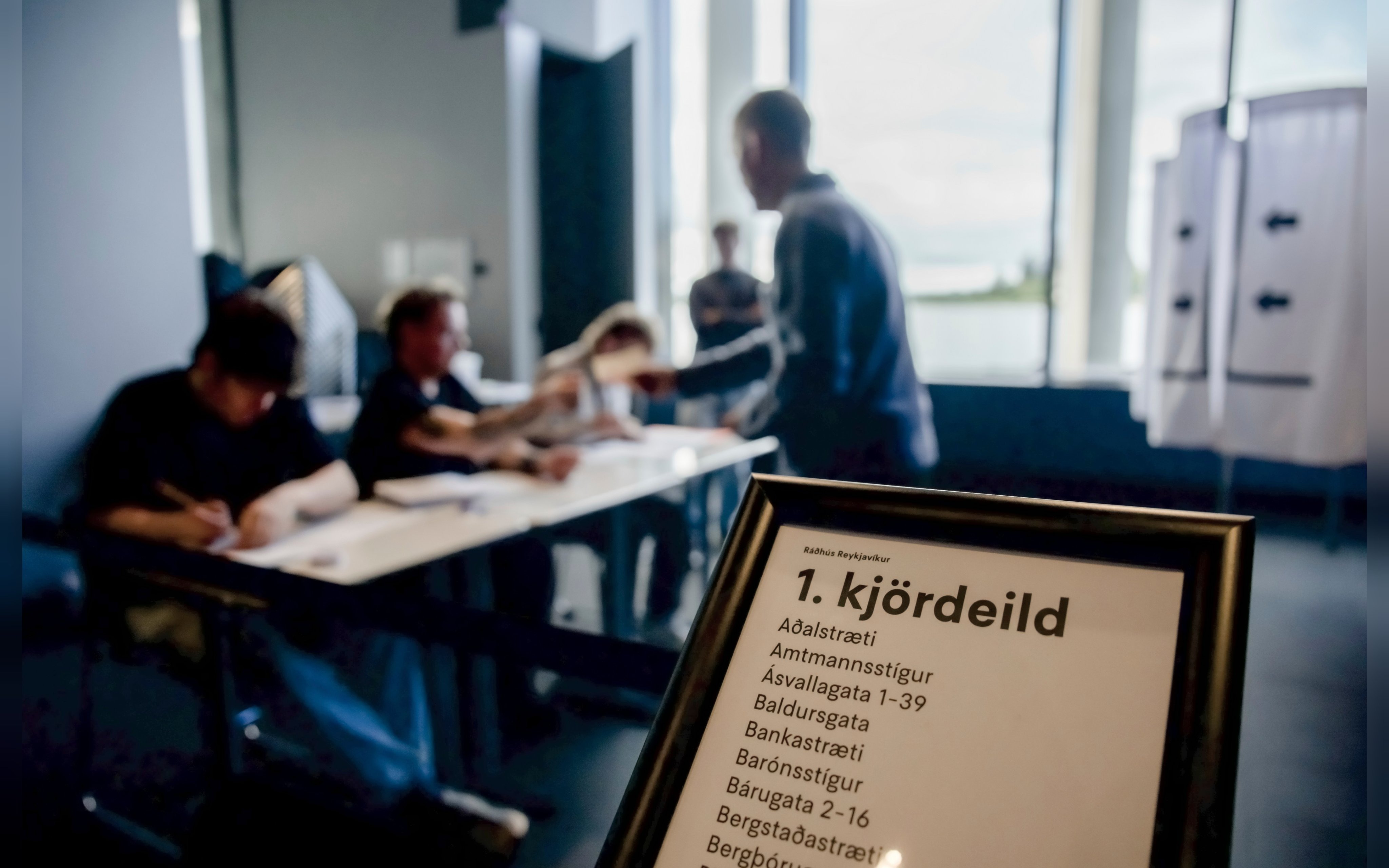 Iceland Votes to Remain Outside EU After Narrowly Rejecting Membership Talks