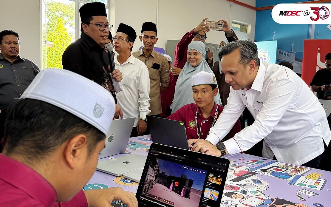 Pondok Darul Furqan Becomes First Islamic School to Get MDEC Digital Maker Hub